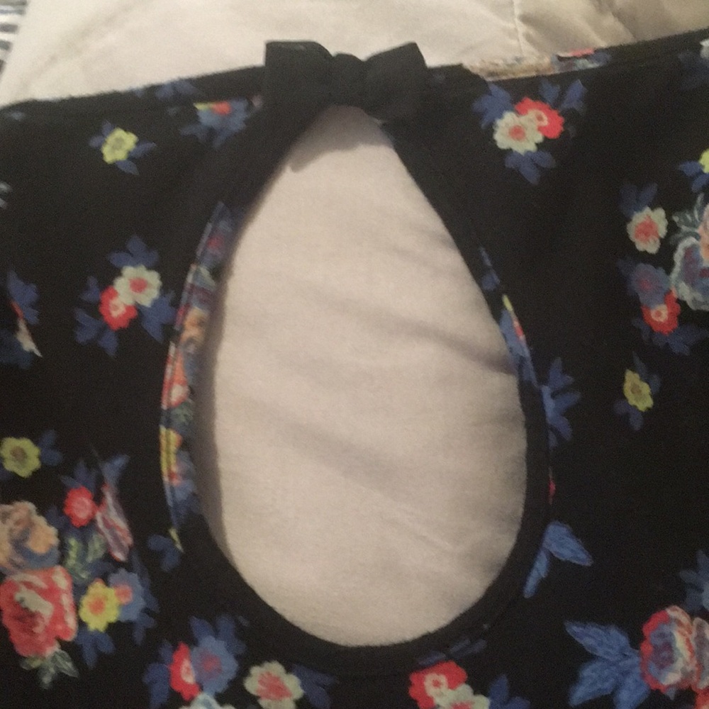 Black floral Lauren Conrad fit and flair dress - Picture 6 of 8